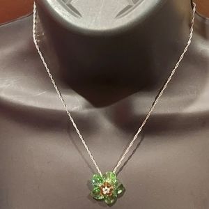 925 Italy necklace with green 💚 flower glass very pretty 💚 crystal 💚